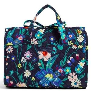 Vera Bradley Moonlight Garden Meadow Hanging Organizer
